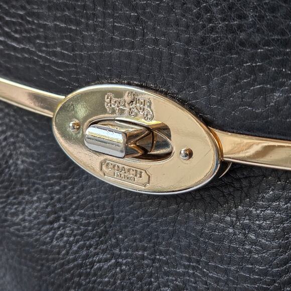 Coach Madison Shoulder Flap Bag Black Pebbled Leather Envelope Purse Handbag EUC - Picture 12 of 15